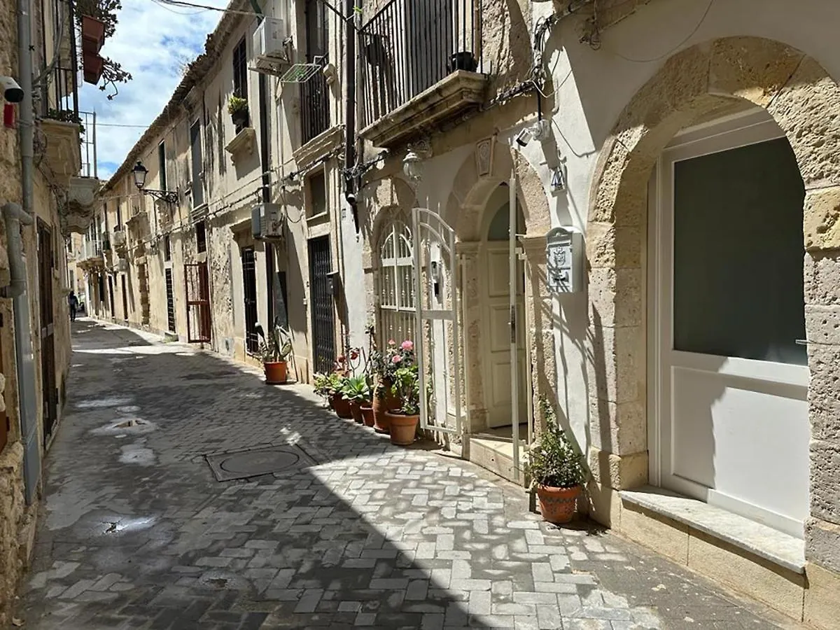 La Casa Di Rosa 1833 By Wonderful Italy Apartment Syracuse